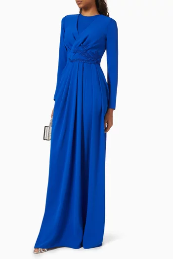 فستان طويل بخصر مزموم وتطريزات