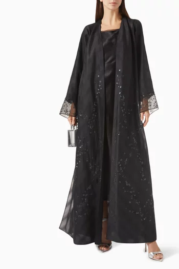 عباية مطرزة بالزهور