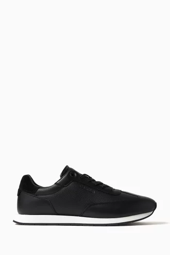 Low-top Trainers in Leather