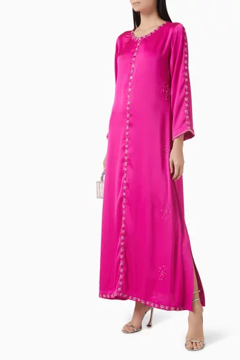 قفطان مطرز بالخرز