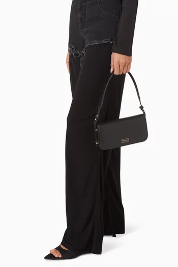 Liv Shoulder Bag in Leather