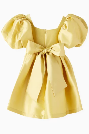 Knee-length Voluminous Gown
