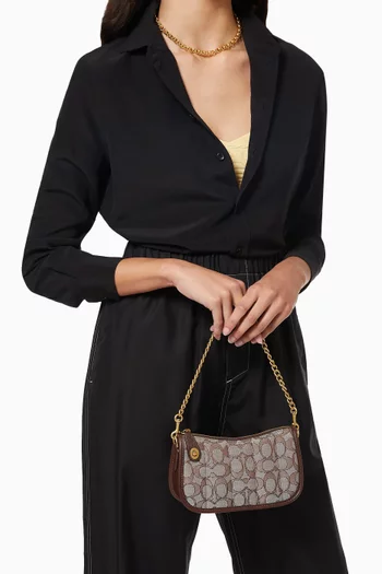Swinger 20 Shoulder Bag in Signature Jacquard