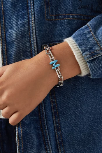 حلية بتصميم حرف H فضة إسترلينية مطلية بالمينا