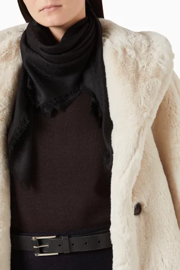 وشاح سبيد يارندي بتصميم مربع مودال