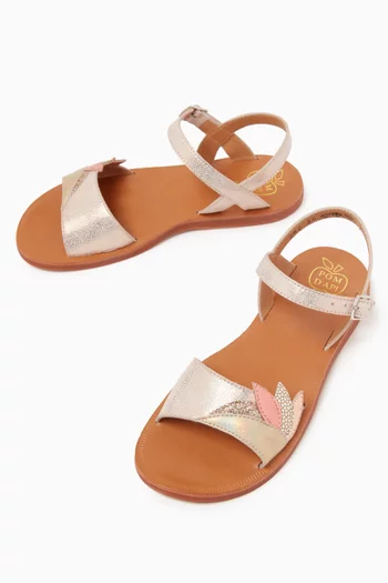 صندل بلاجيت مزين بزهور جلد لامع