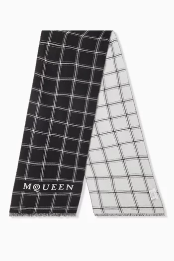 Intarsia Logo Scarf in Wool