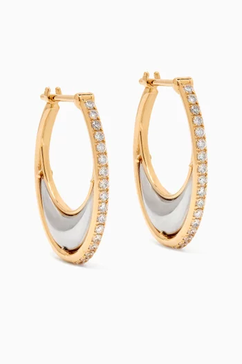 أقراط بلوب بتصميم هلال مرصعة بالماس ذهب عيار 18