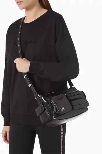 Medium Dakota Shoulder Bag in Leather
