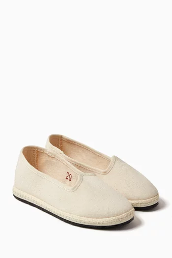 Slip on Slippers in Canvas