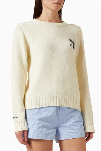 سترة مطرزة بشعار يانكيز الكلاسيكي بخط سيريف