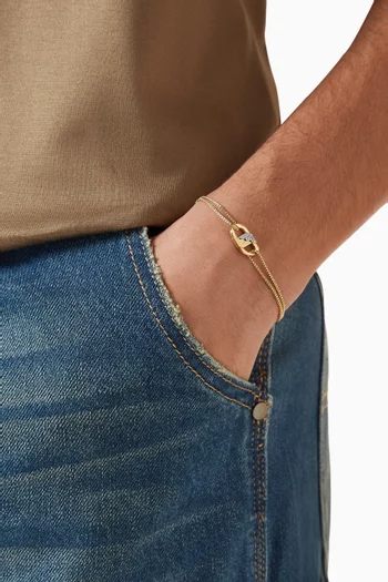 سوار بشعار الماركة الشهير ستانلس ستيل