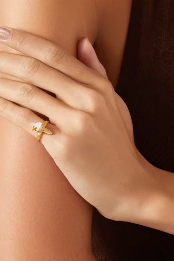 'Icecreamcone' Ring in Mother of Pearl & 18kt Yellow Gold