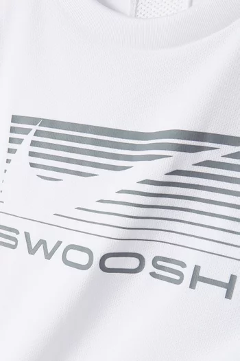 تي شيرت بشعار الماركة وتقنية Dri-Fit