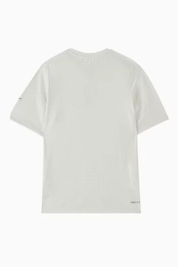 تي شيرت بتقنية Dri-Fit Adv