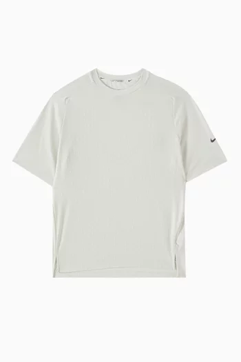 تي شيرت بتقنية Dri-Fit Adv