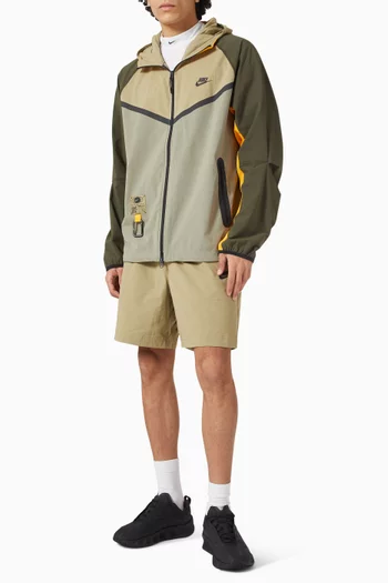 جاكيت ويندرانر معالج بتصميم مقسم بألوان نايلون