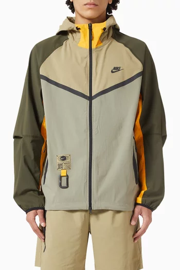 جاكيت ويندرانر معالج بتصميم مقسم بألوان نايلون