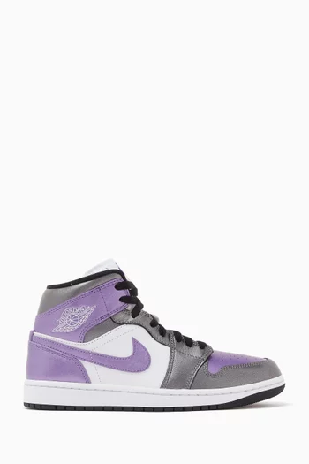 Air Jordan 1 Mid-top Sneakers in Leather