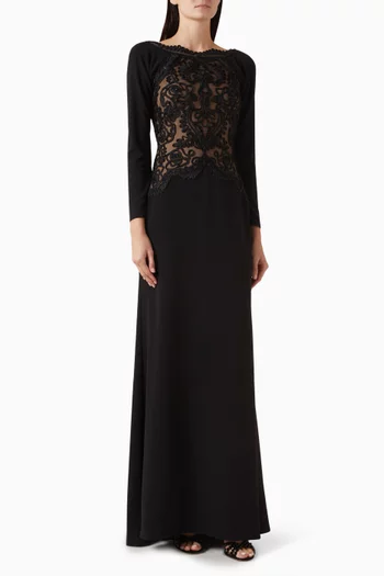 فستان سهرة نايانا مزين بتطريزات كريب