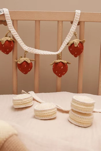 Strawberry Pram Chain in Organic Cotton