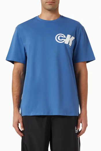 تي شيرت بطبعة شعار الماركة قطن