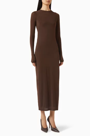 فستان طويل شفاف