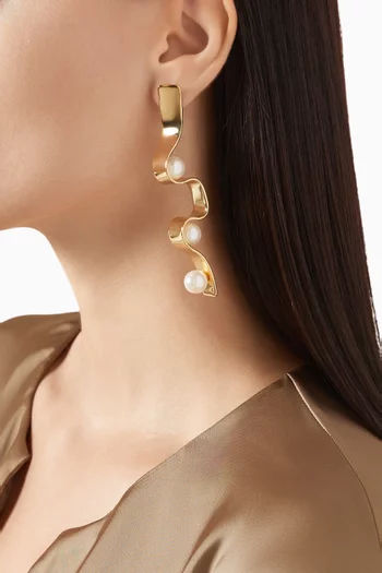 Meil Pearl Earrings in Gold-plated Metal