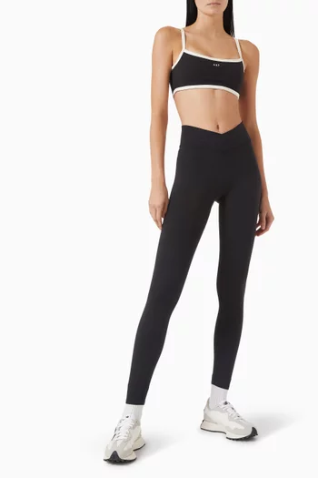 لغينغز بتصميم حرف V قماش كلاود