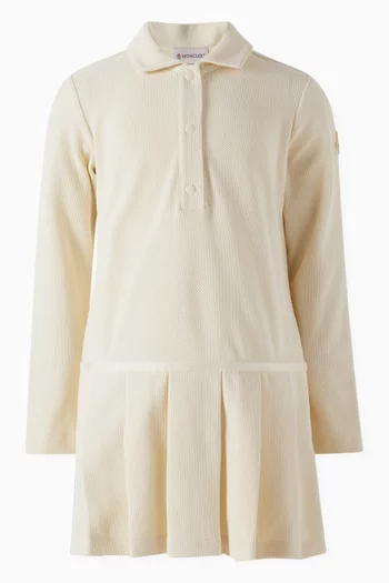 فستان بنمط تي شيرت بولو برقعة شعار الماركة