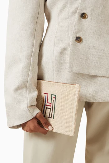 Unused H Labyrinthe Miel Flat Small Case in Canvas