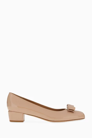 Vara Bow 30 Round-toe Pumps in Naplak