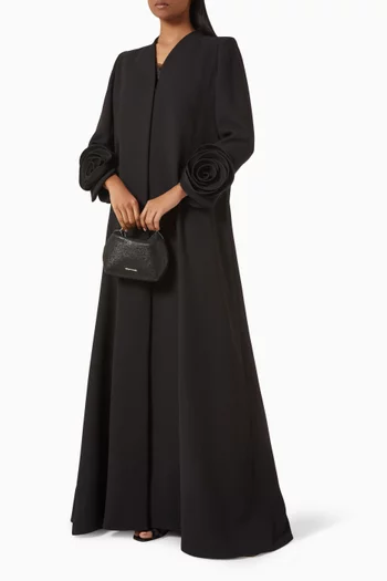 عباية مزينة برقع زهور بارزة كريب