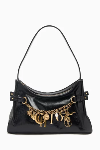 حقيبة هوبو متوسطة مزينة بحلي بشعار Chloé جلد