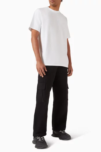 تي شيرت بطبعة مكعبات قطن