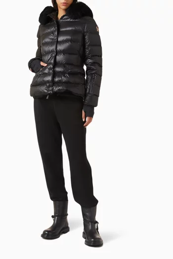 جاكيت ارمونيكيس مبطن بالزغب ومزين بالفرو