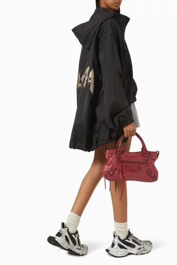 2000s First City Distressed Shoulder Bag in Leather