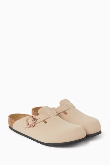 حذاء مفتوح من الخلف بوستون بيركو فلور بتصميم زهرة 