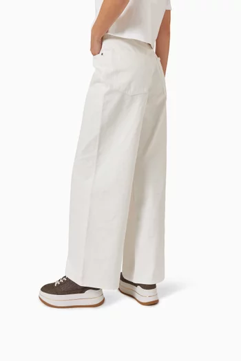 سنيكرز هايز بنعل سميك قنب بشعار الماركة