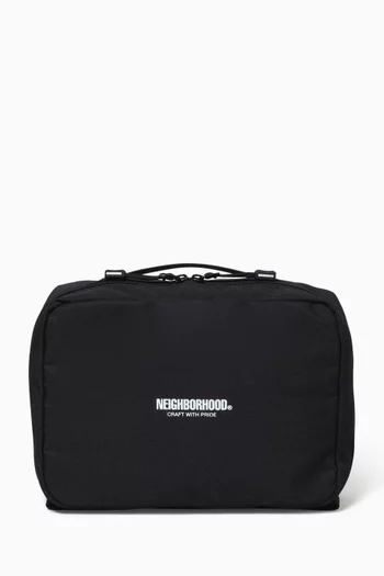 حقيبة سفر صغيرة