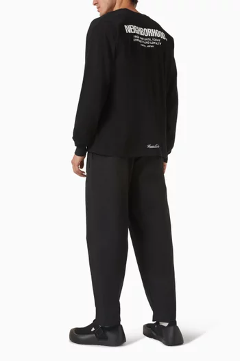 تي شيرت بطبعة شعار الماركة قطن