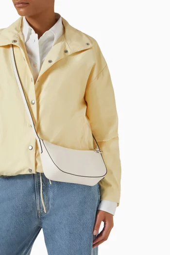 حقيبة كتف بتصميم مقوس جلد