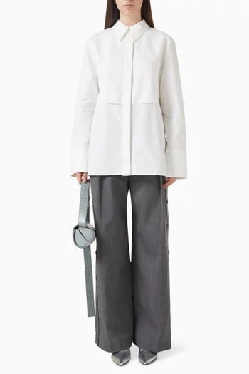 قميص بطبقة وأزرار