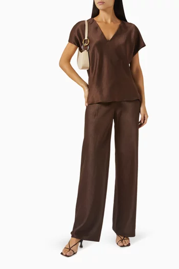 بلوزة بفتحة رقبة على شكل حرف V‏ ستان