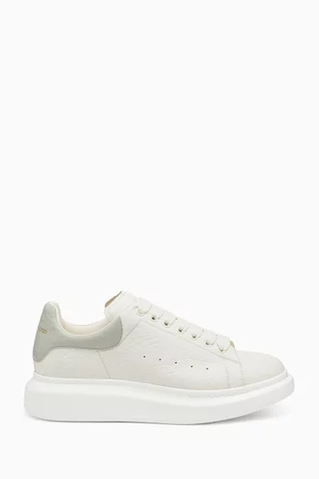 Oversized Sneakers in Suede