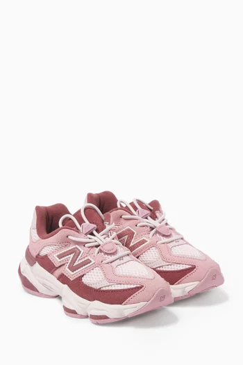 9060 Sneakers in Mesh