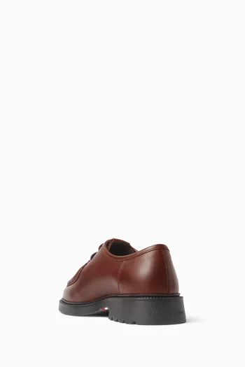 Moc Toe Shoes in Leather