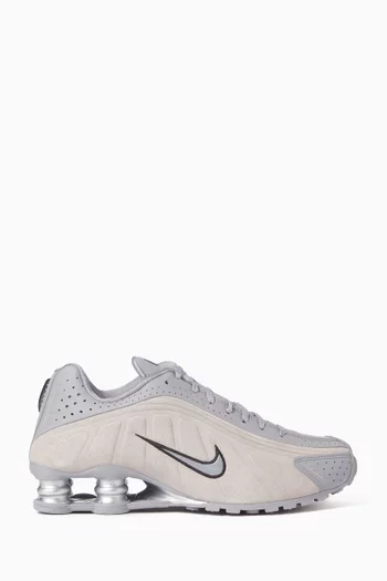 Shox R4 Sneakers