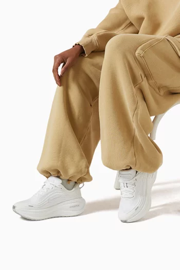 Vomero Plus Sneakers in Mesh