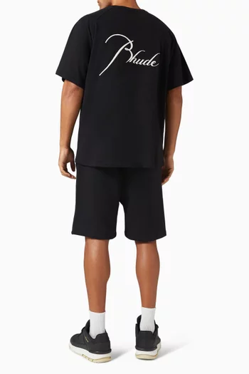 تي شيرت كلاسيكي بشعار الماركة قطن